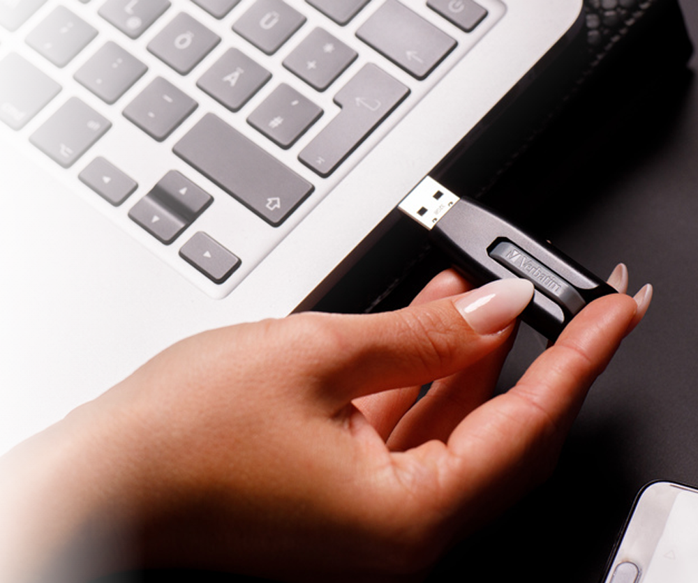 VERBATIM 49173 - 32GB STORE 'N' GO V3 USB 3.2 GEN 1 DRIVE